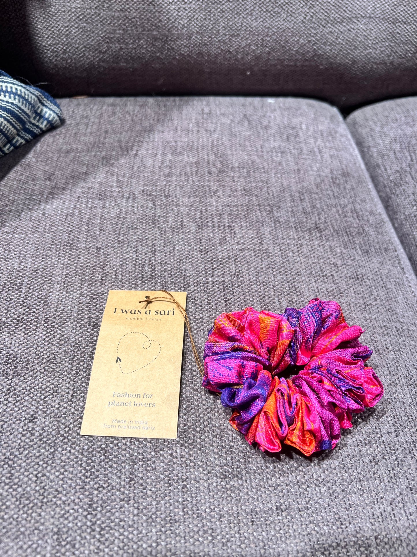 I WAS A SARI Scrunchy