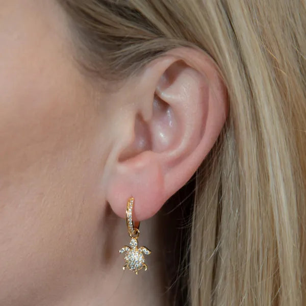 EMILIA Charm Cassandra White