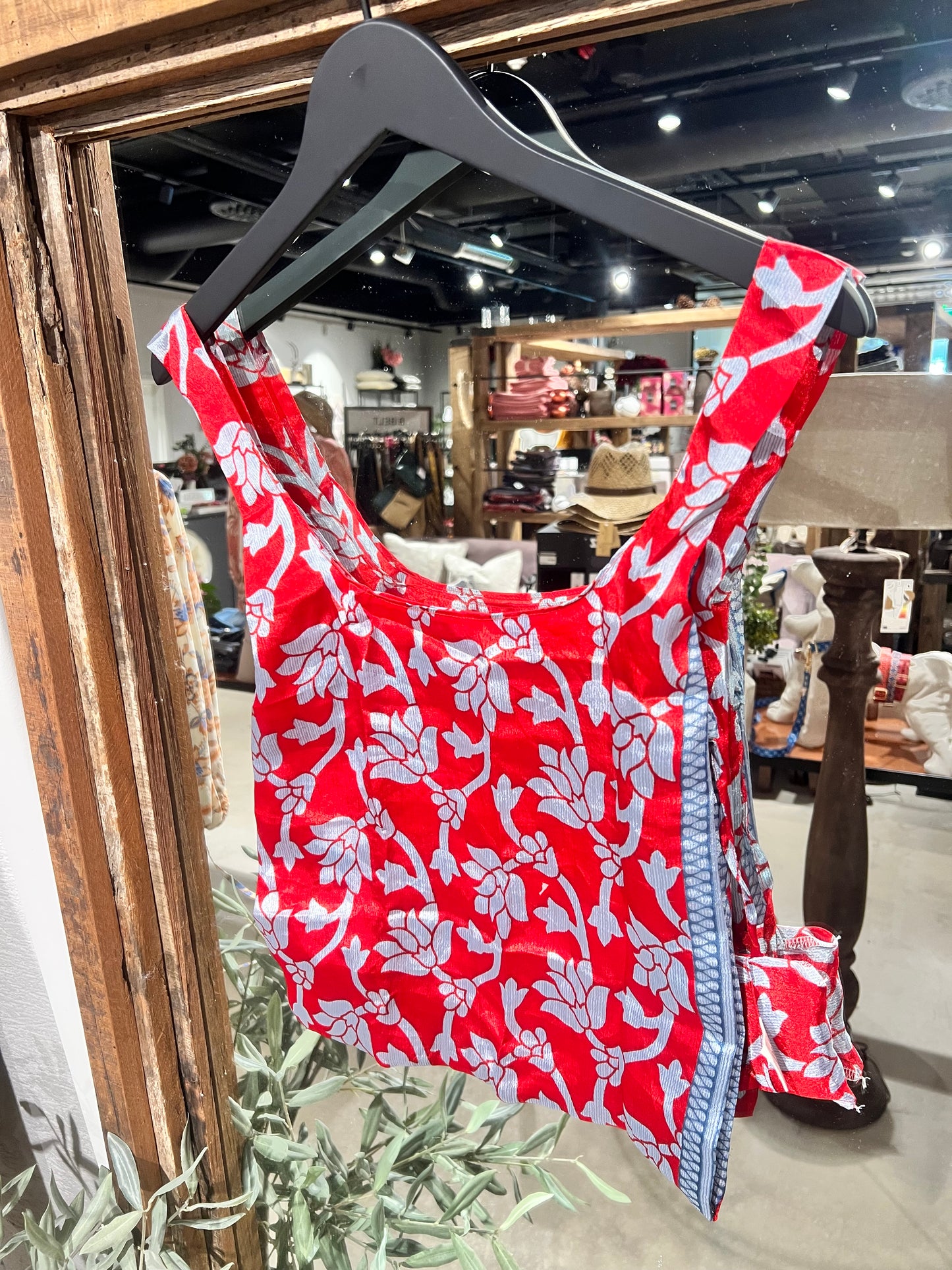 I WAS A SARI handlenett