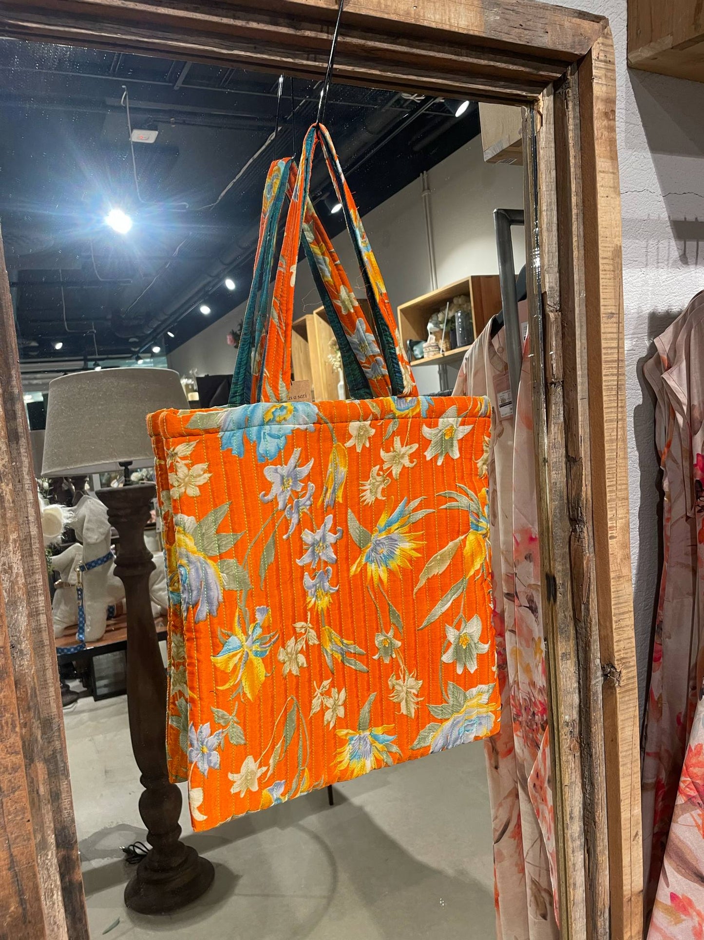 I WAS A SARI Quilted shopper bag