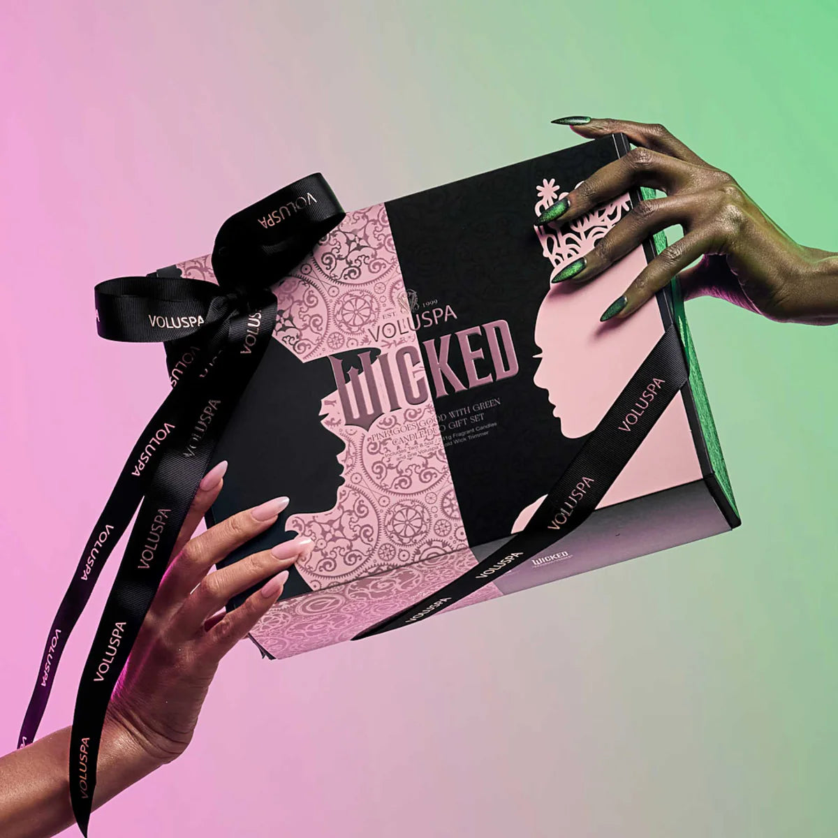 VOLUSPA Pink goes good whit green, candle duo set