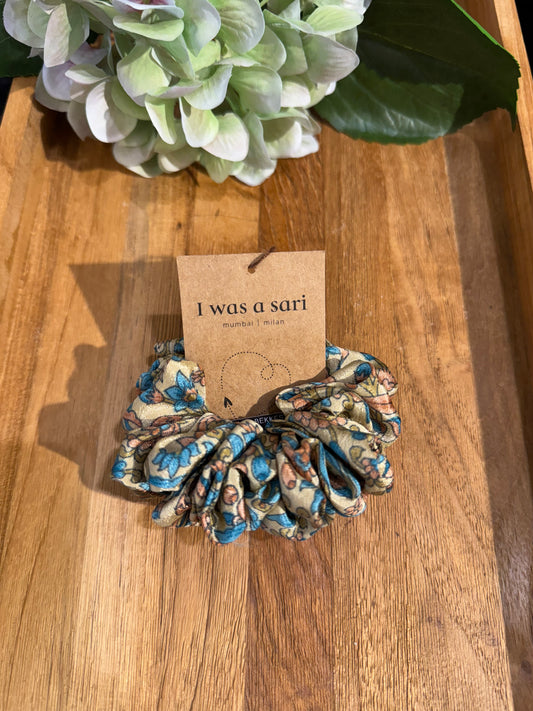 I WAS A SARI Scrunchy