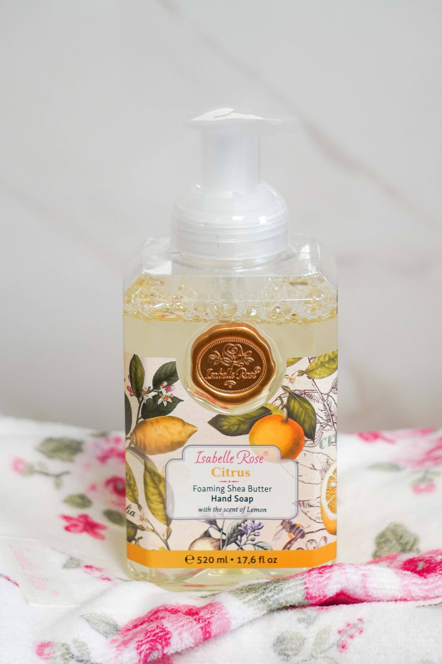 Foaming shea butter soap Citrus 520 ml Isabelle Rose