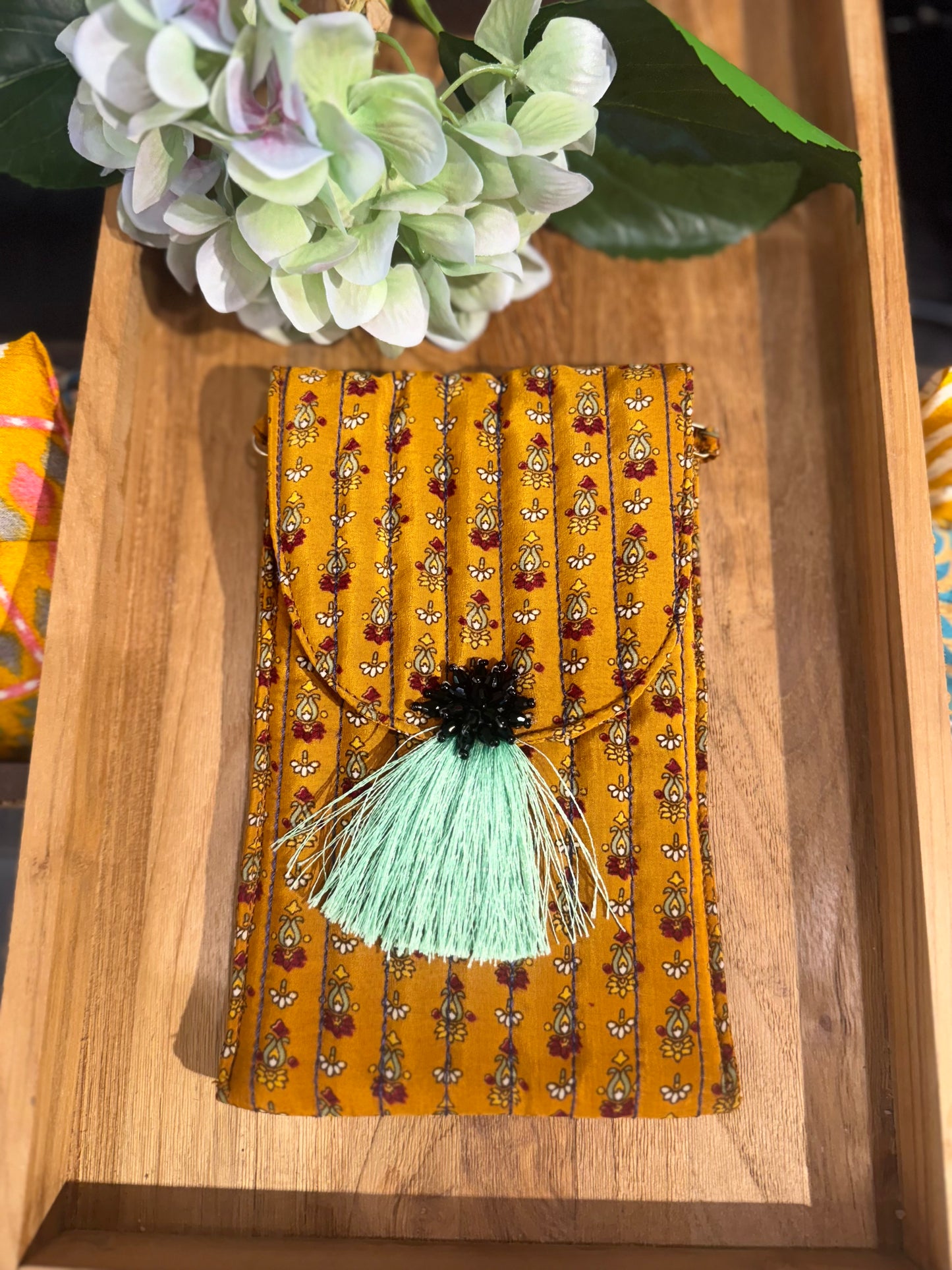 I WAS A SARI Mobilveske med dusk