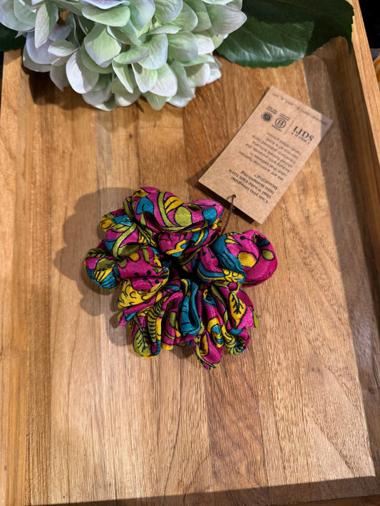 I WAS A SARI Scrunchy