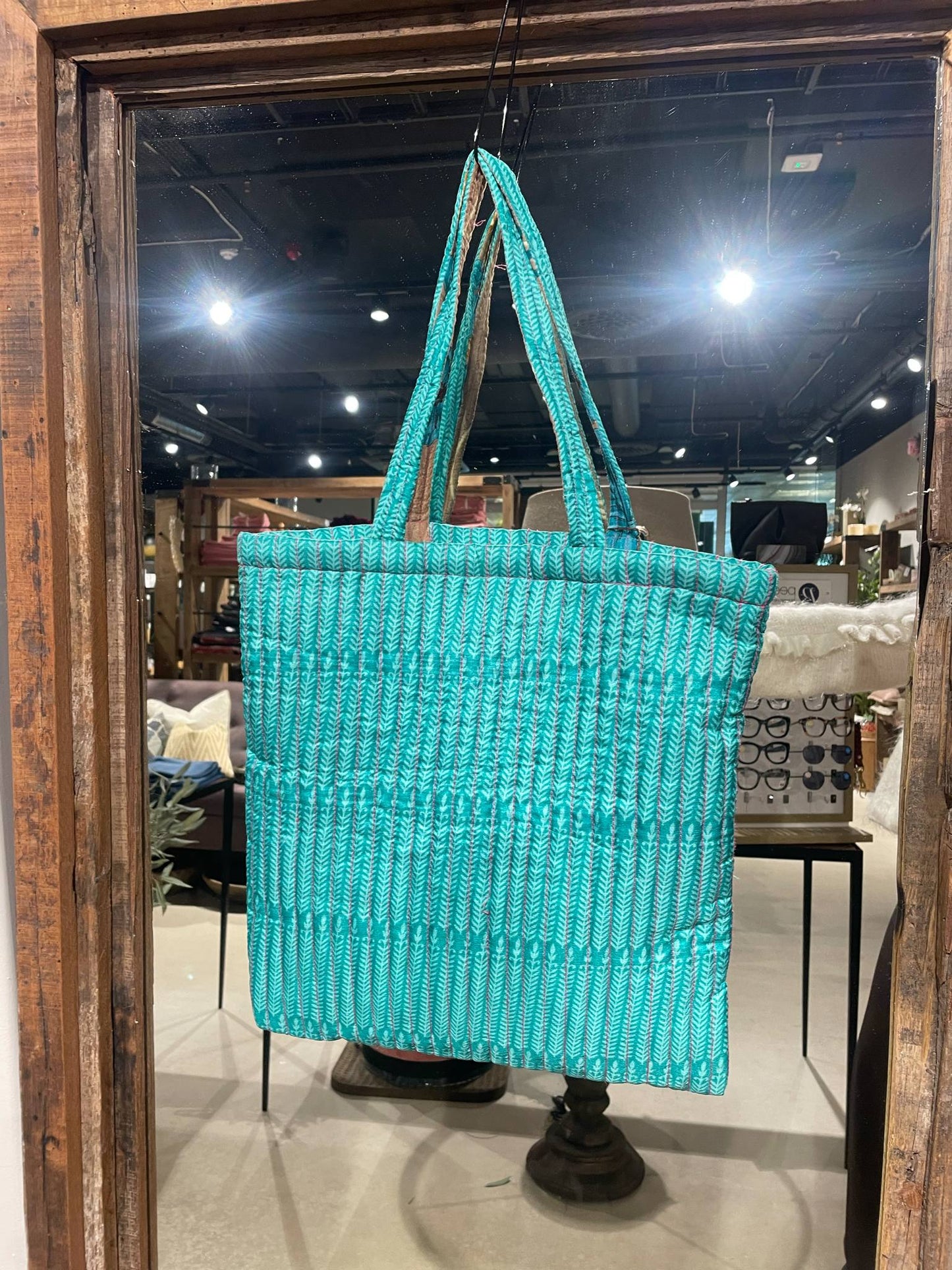 I WAS A SARI Quilted shopper bag