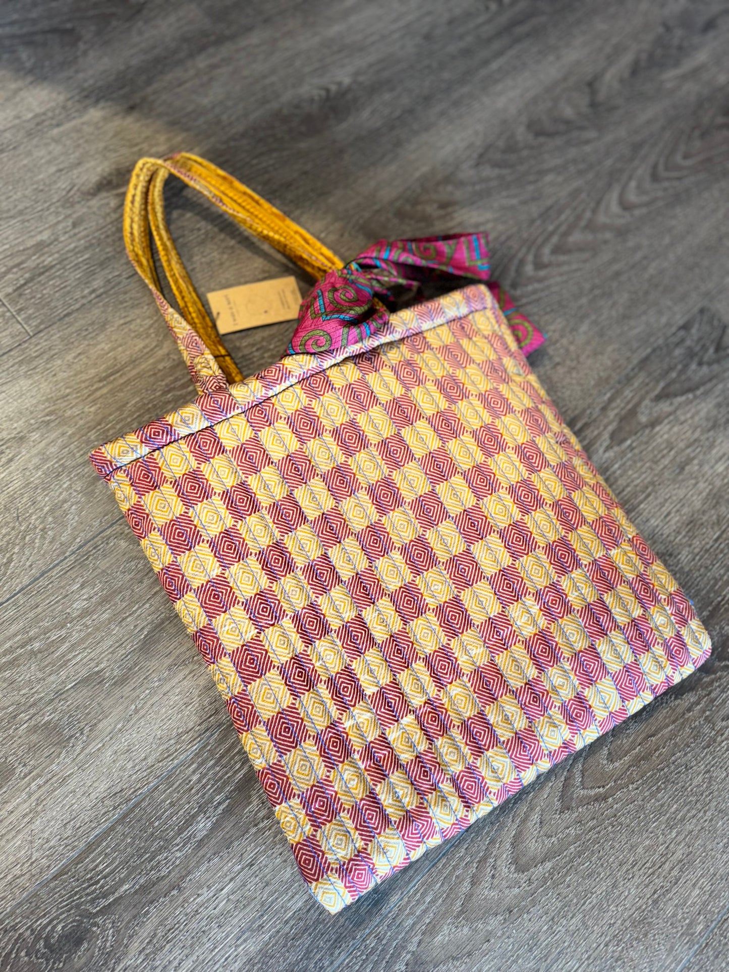 I WAS A SARI Quilted shopper bag