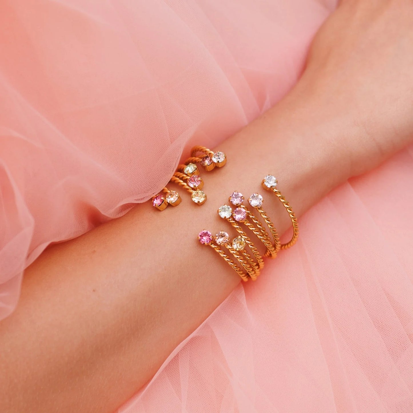 CAROLINE SVEDBOM Mini twisted bracelet gold, Light rose