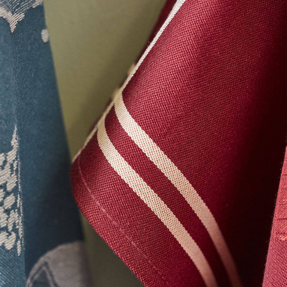 Torchon jacquard Coeur vallée rouge: 50x70 cm